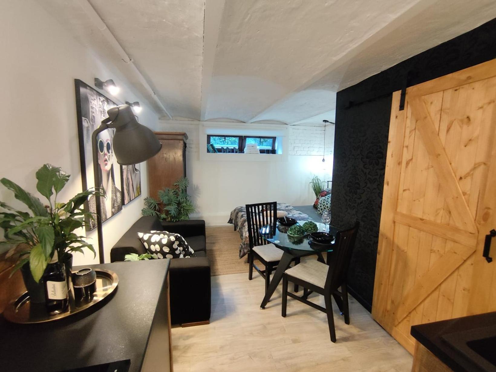 קטוביץ Przytulne Studio 4 Z Parkingiem מראה חיצוני תמונה